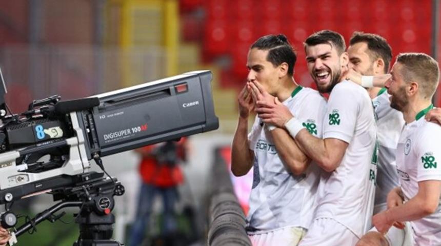 Konyaspor, İzmir'de Göztepe'yi devirdi