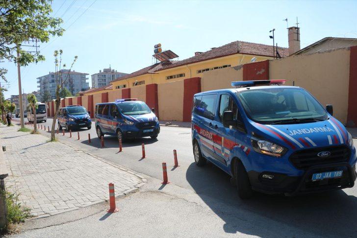 Afyonkarahisar'da organize suç örgütüne operasyonda yakalanan 11 zanlı tutuklandı G3