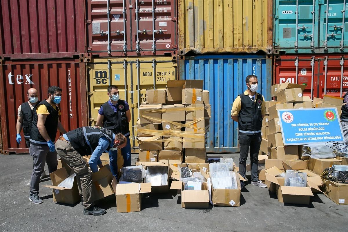 İzmir'de ka&ccedil;ak yollarla &uuml;lkeye sokulan 501 kripto para &uuml;retim makinesi ele ge&ccedil;irildi
