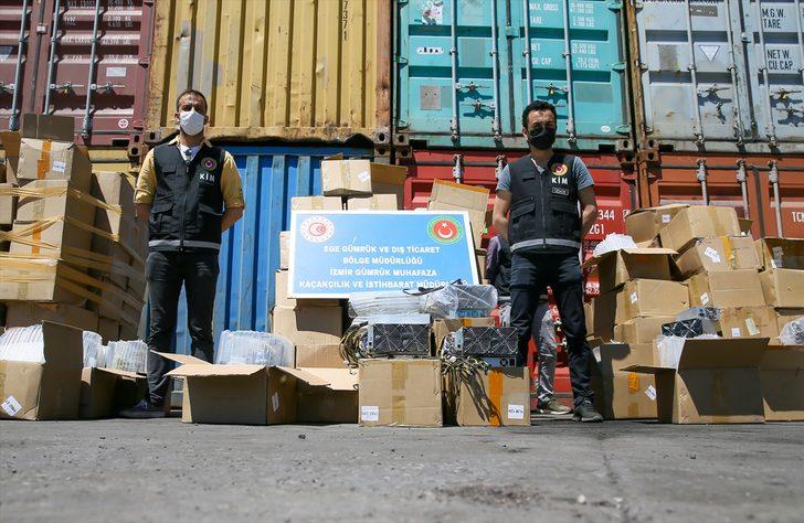 İzmir'de kaçak yollarla ülkeye sokulan 501 kripto para üretim makinesi ele geçirildi G3