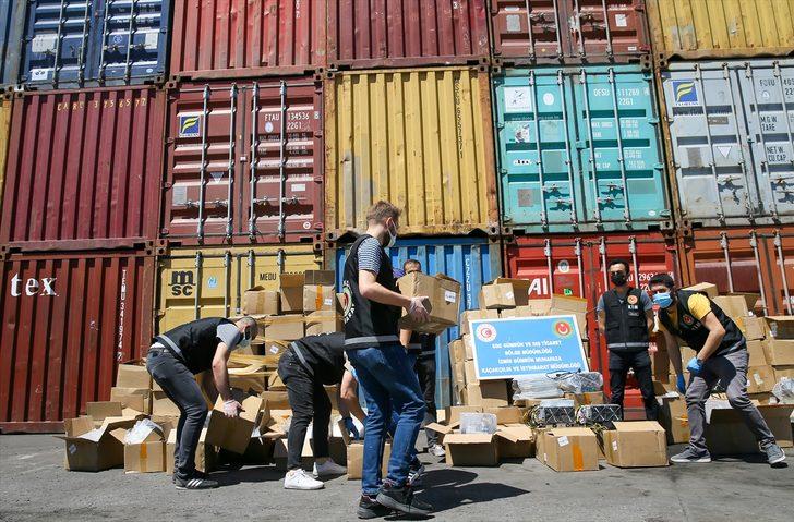 İzmir'de kaçak yollarla ülkeye sokulan 501 kripto para üretim makinesi ele geçirildi G4