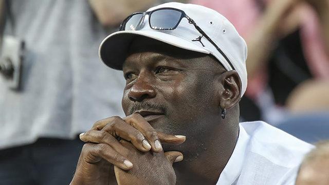 Michael Jordan'ın giydiği forma 1,38 milyon dolara satıldı