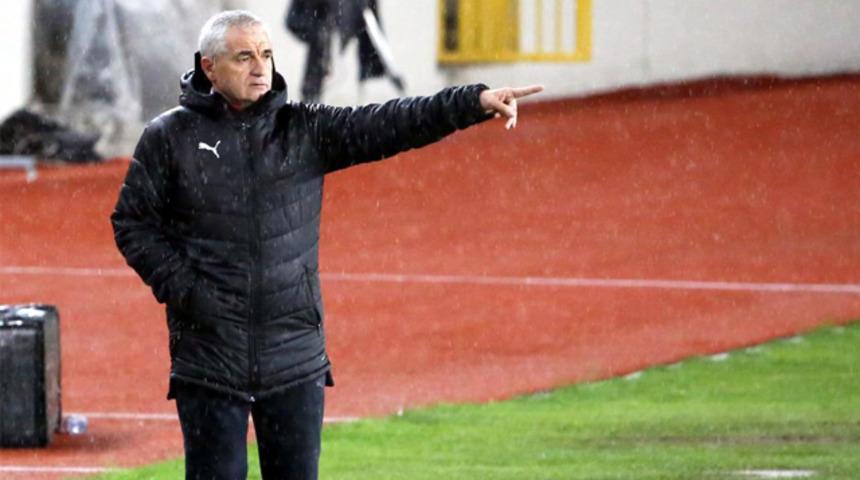  Rıza Çalımbay kariyer rekoru kırdı!