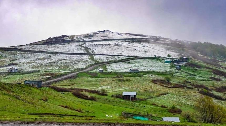 Mayıs ayında kar şaşkınlığı! Karadeniz yaylalarında seyrine doyulmaz manzara