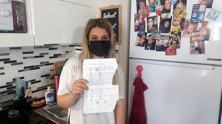 Depremde kaybettiği annesine yazmış! 10 yıl &ouml;nceki mektup enkazdan &ccedil;ıktı