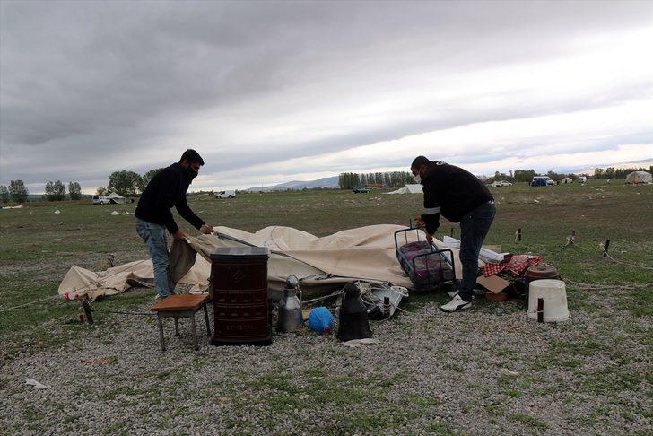 Sivas'ta fırtınada çadırları zarar gören mevsimlik işçilere kaymakamlık yardım edecek G4