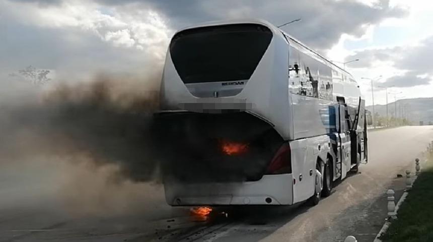 Samsun'da seyir halindeki yolcu otobüsünde yangın paniği