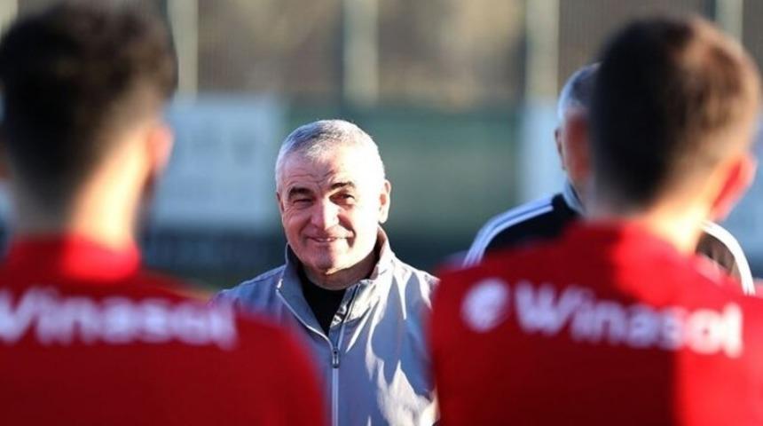 Rıza Çalımbay: Fenerbahçe maçından puan almalıyız