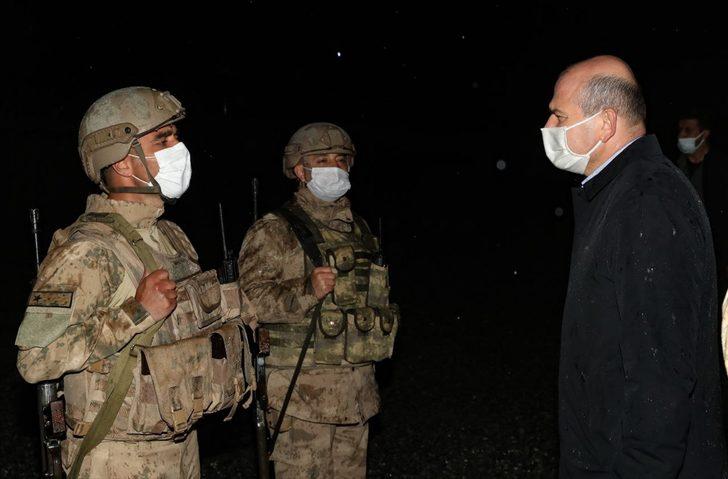 Kars'ta Mehmetçik ile iftar yapan Bakan Soylu, şehit annelerinin Anneler Günü'nü kutladı G2