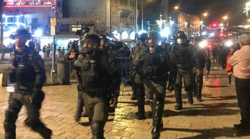 İsrail polisinden Şam Kapısı'nda Filistinlilere saldırı