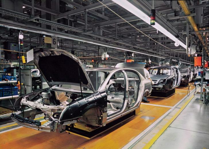 Yarı iletken çip tedarik sorunu Toyota'nın iki üretim hattını durdurmasına neden oldu