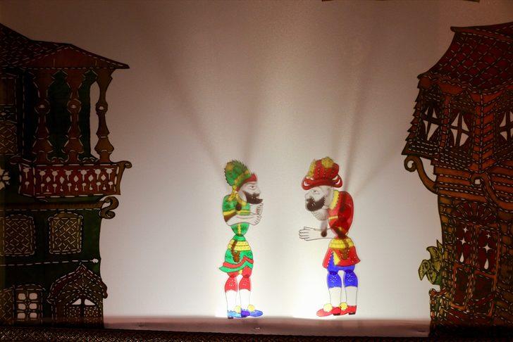 Eskişehir'de polisler, çocukları farklı konularda bilinçlendirmek için gölge oyunu hazırladı G3