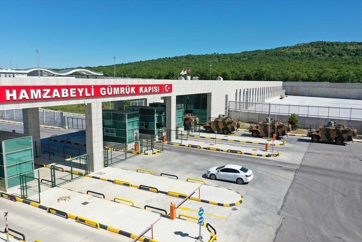 NATO Steadfast Defender 2021 Tatbikatı'na katılmak üzere yola çıkan Mehmetçik, Hamzabeyli Sınır Kapısından Bulgaristan'a geçiş yaptı G1
