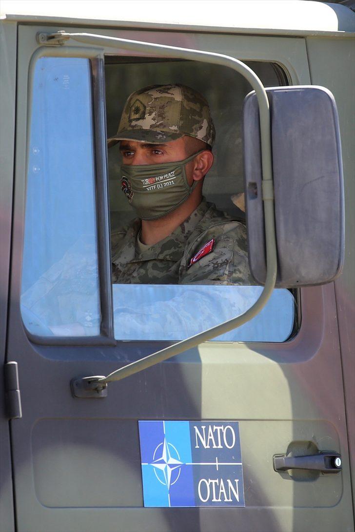 NATO Steadfast Defender 2021 Tatbikatı'na katılmak üzere yola çıkan Mehmetçik, Hamzabeyli Sınır Kapısından Bulgaristan'a geçiş yaptı G3