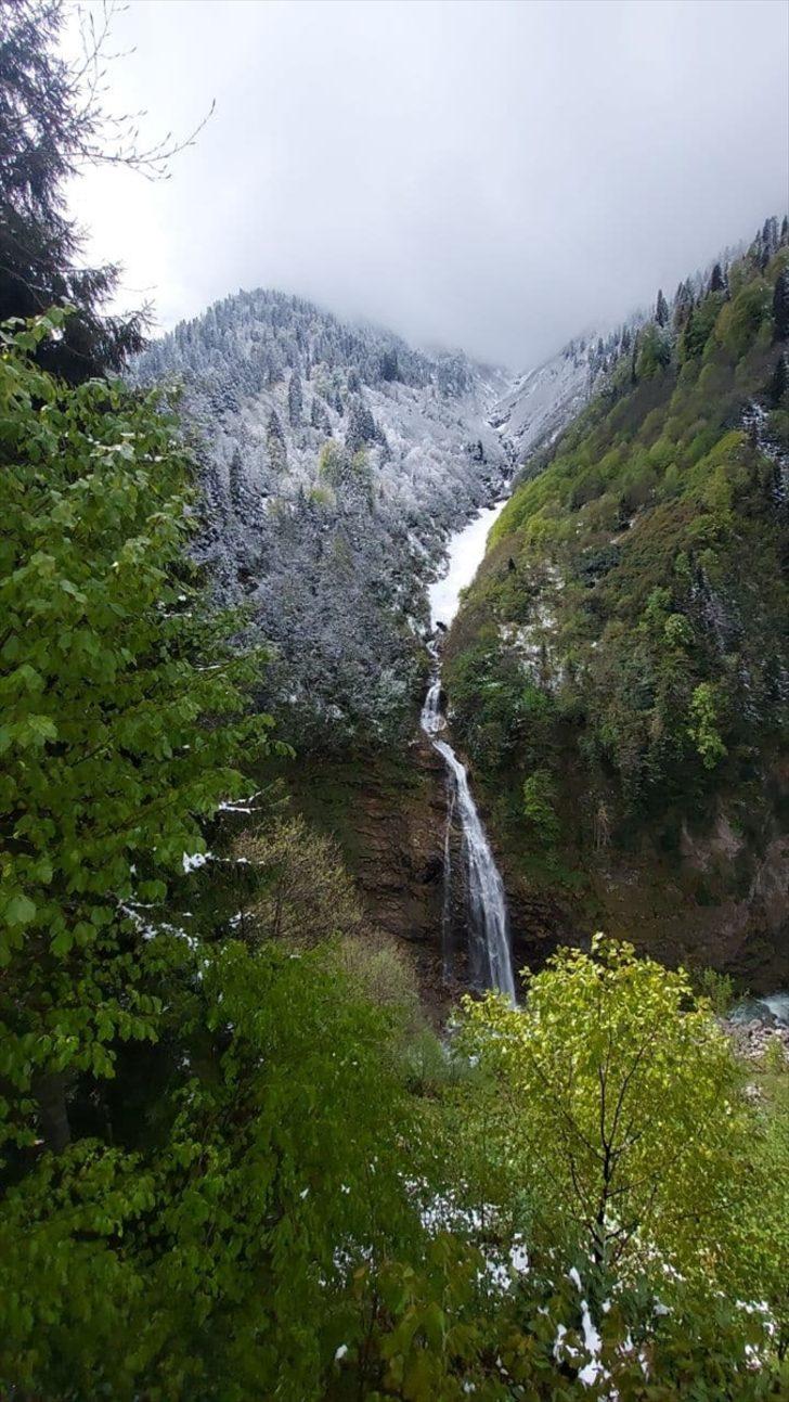 Rize'nin yüksek rakımlı yaylalarına kar yağdı G1