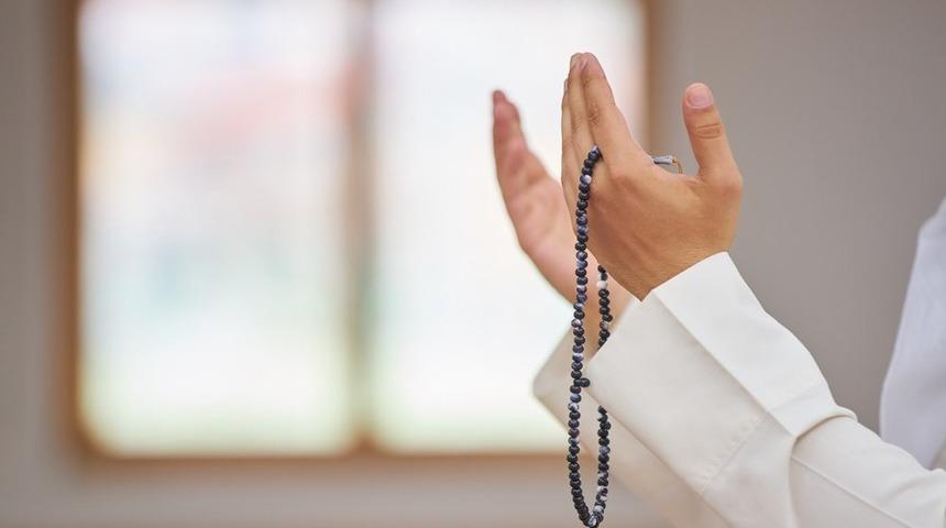 Arefe günü ne zaman? Arefe günü oruç tutulur mu? İşte arefe günü yapılacak ibadetler ve dualar 