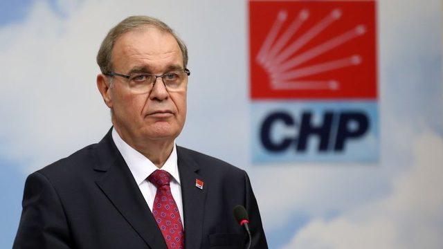 Abdullah G&uuml;l e adaylık teklifi tartışması: Babacan ın a&ccedil;ıklamalarına AKP tepkili, CHP mesafeli 1