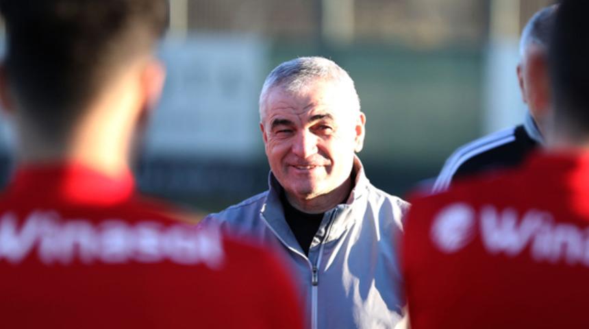 Rıza Çalımbay: Fenerbahçe maçından puan ya da puanlar almak istiyoruz