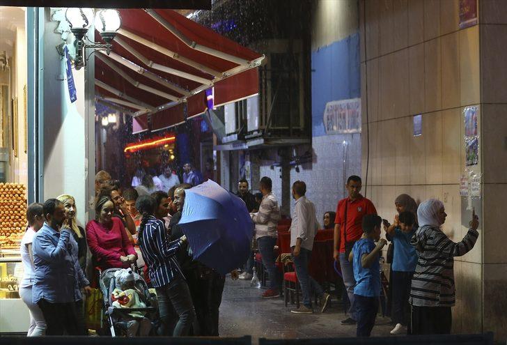 İstanbul'da beklenen yağmur bir anda bastırdı! İşte ilk görüntüler G1