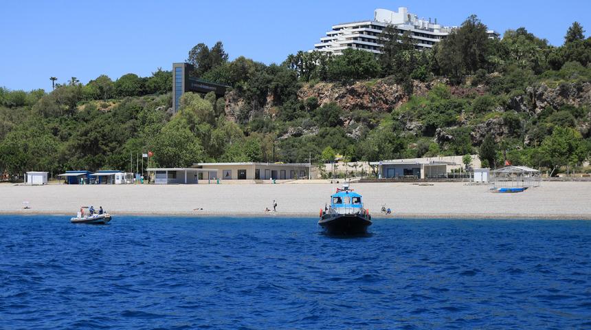 Kısıtlamadan muaf turistlere 2 dilde koronavirüs uyarısı