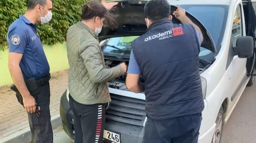 Aracın motoruna giren yavru kedi mahalleliyi seferber etti