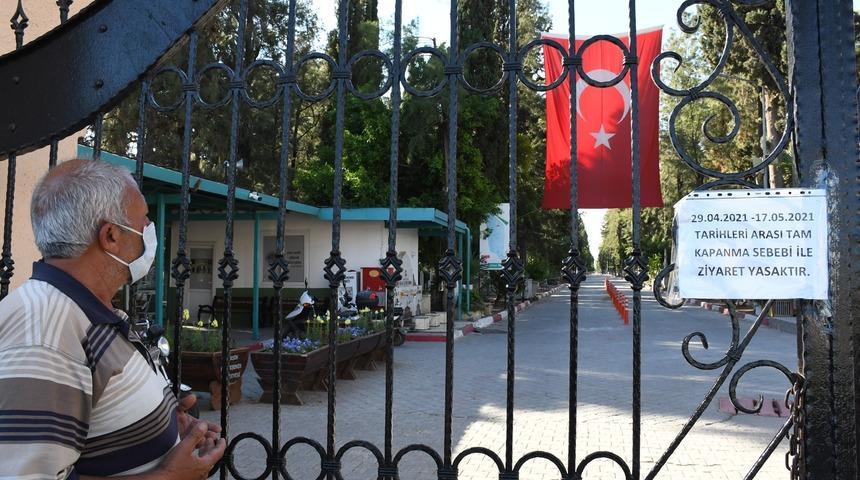 Bayram öncesi ziyarete gittiler ama... Kapalı kapılar ardından dua!