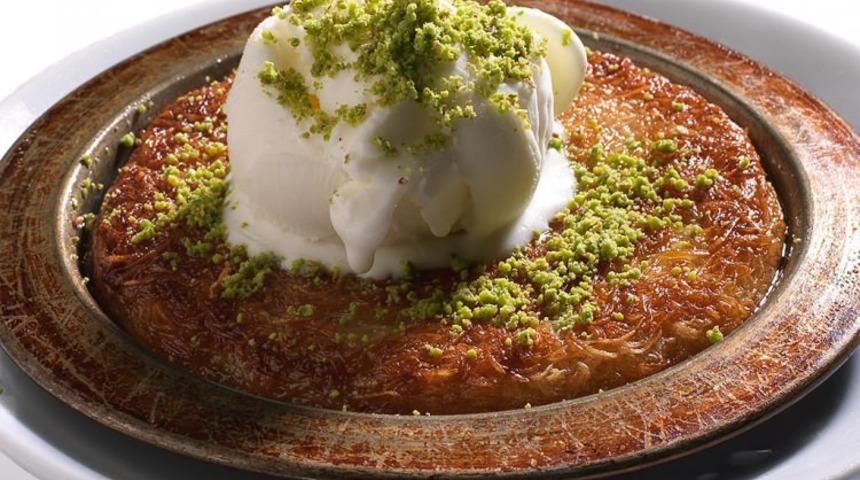 Çıtır hasır ve kaymaklı künefe nasıl yapılır? İşte kaymaklı hasır künefe tarifi...