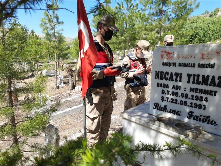 Gaziantep, Malatya, Kahramanmaraş ve Adıyaman'daki şehitliklerde hüzünlü Ramazan Bayramı arifesi G5