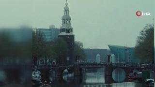 Ajax, şampiyonluk kupasını eritip taraftara dağıttı