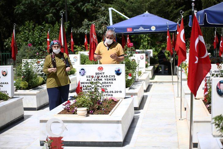 Adana, Hatay ve Osmaniye'de şehitlik ziyaretleri yapıldı G2