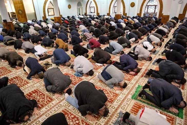 Bayram namazı kılınacak mı? Camilerde bayram namazı kılınacak mı? Diyanet açıkladı... G2