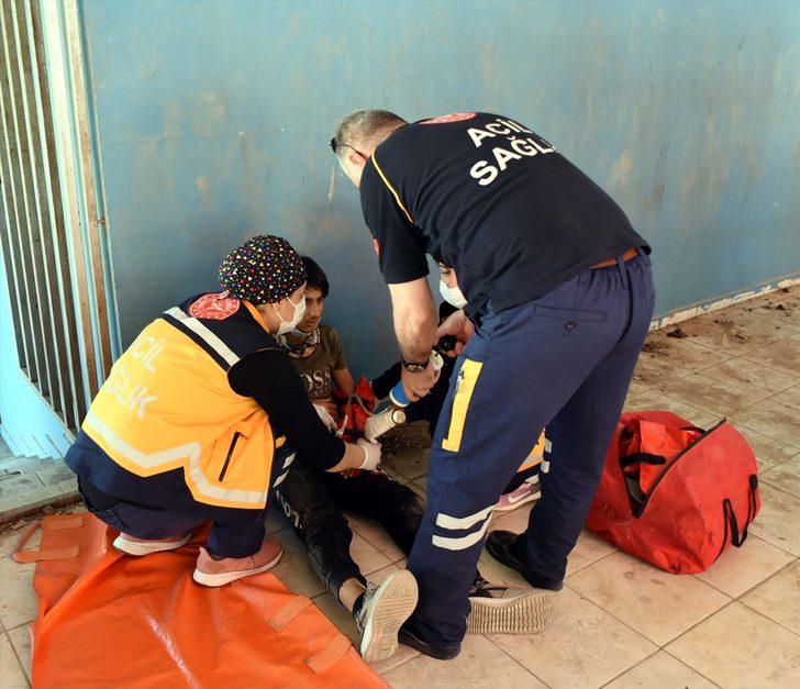 Kırıkkale'de pazar yerinin çatısından terasa düşen çocuk yaralandı G3