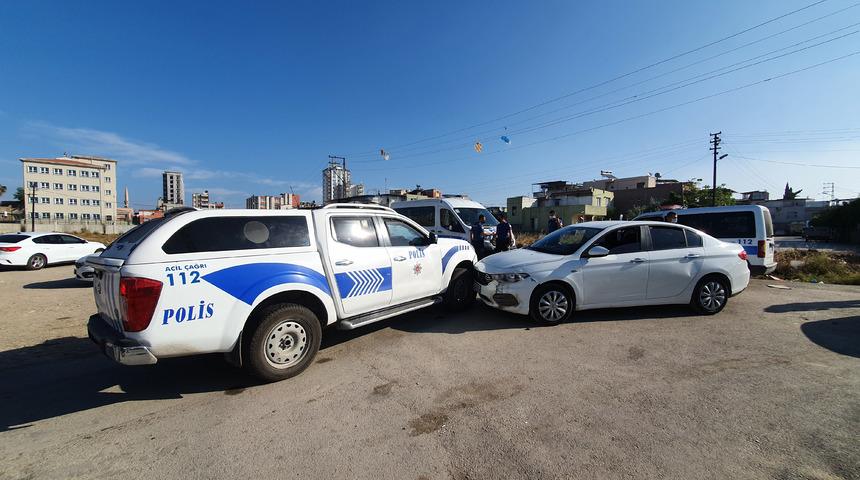 Panik yapınca kaçmaya çalıştığı polise çaptı!