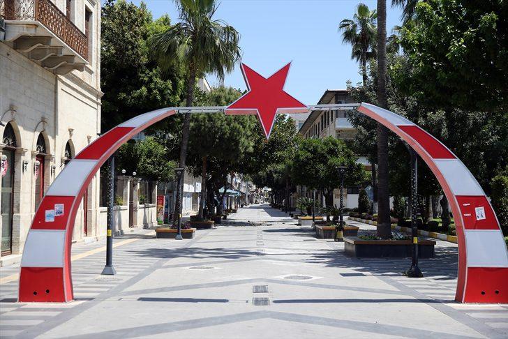 Adana, Mersin, Hatay ve Osmaniye'de Ramazan Bayramı'nda cadde ile sokaklarda sessizlik hakim G1