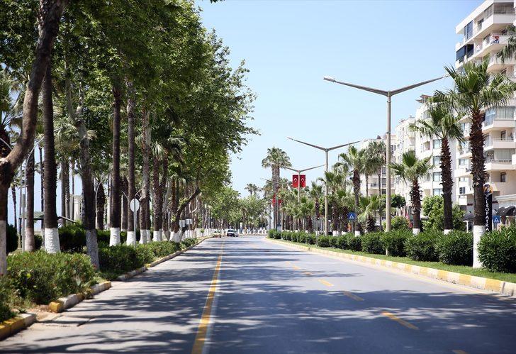 Adana, Mersin, Hatay ve Osmaniye'de Ramazan Bayramı'nda cadde ile sokaklarda sessizlik hakim G2