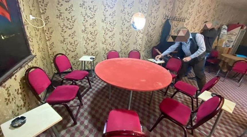 Sivas'ta iskambil oynarken yakalanan 17 kişiye 30 bin 639 lira ceza