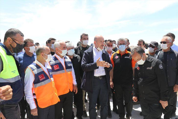 İçişleri Bakanı Süleyman Soylu: "1 yılda burada (İdlib'de) 35 bin ev nihayete erdirilmiştir" G5