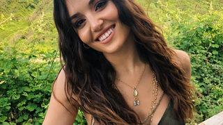 Hande Erçel’den ablası Gamze Erçel ve yeğeni Aylin Mavi’yle bayram pozu