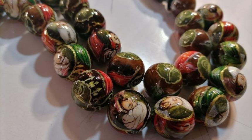 Osmanlı padişahlarının portreleri olan tespihlere yurt dışından sipariş yağdı