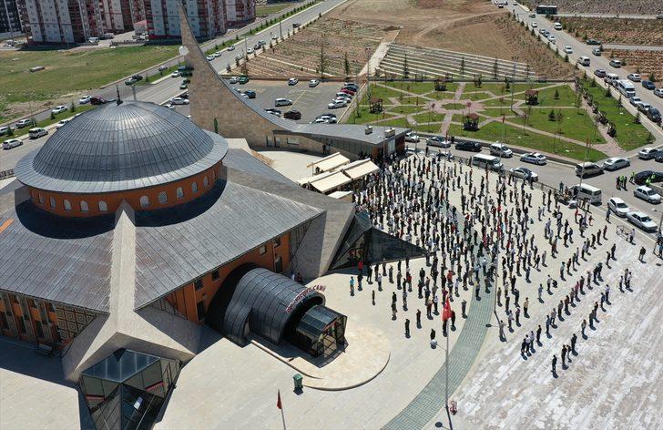 Kayseri, Niğde, Sivas ve Kırşehir'de Filistinli şehitler için gıyabi cenaze namazı kılındı G2