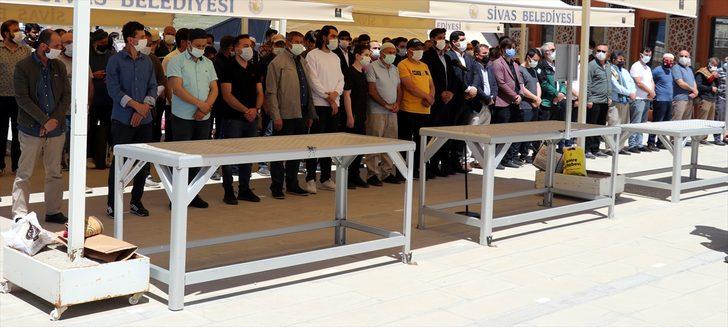 Kayseri, Niğde, Sivas ve Kırşehir'de Filistinli şehitler için gıyabi cenaze namazı kılındı G4