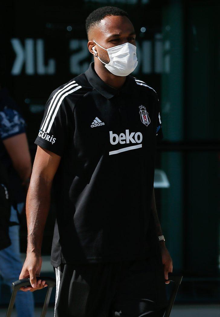 Süper Lig'de sezonun son maçında Göztepe'ye konuk olacak Beşiktaş, İzmir'e geldi G5