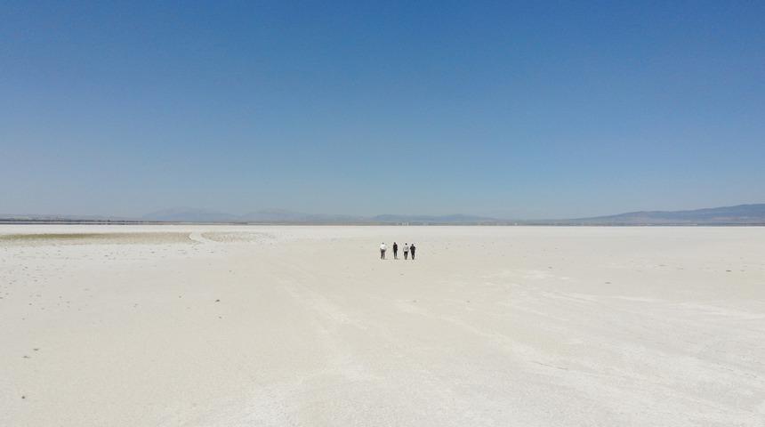 Dünyanın 2. büyük doğal sodyum kaynağı Acıgöl can çekişiyor