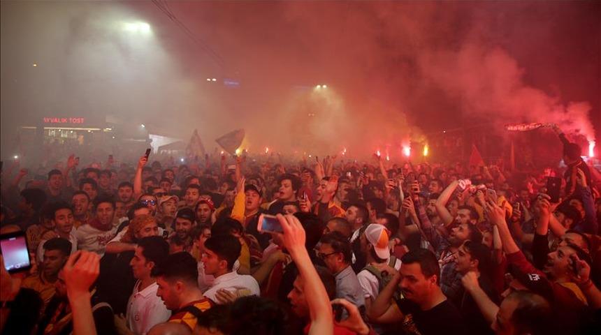 ‘Şampiyonluk kutlaması yasak mı? Kutlama yapılacak mı?’ soruları yanıt buldu!