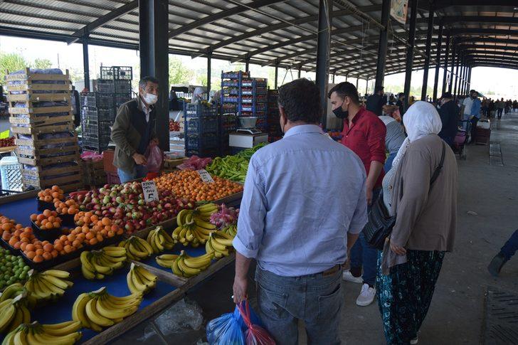 Konya ve Afyonkarahisar'da pazar yerleri Kovid-19 tedbirlerine uyularak açıldı G4