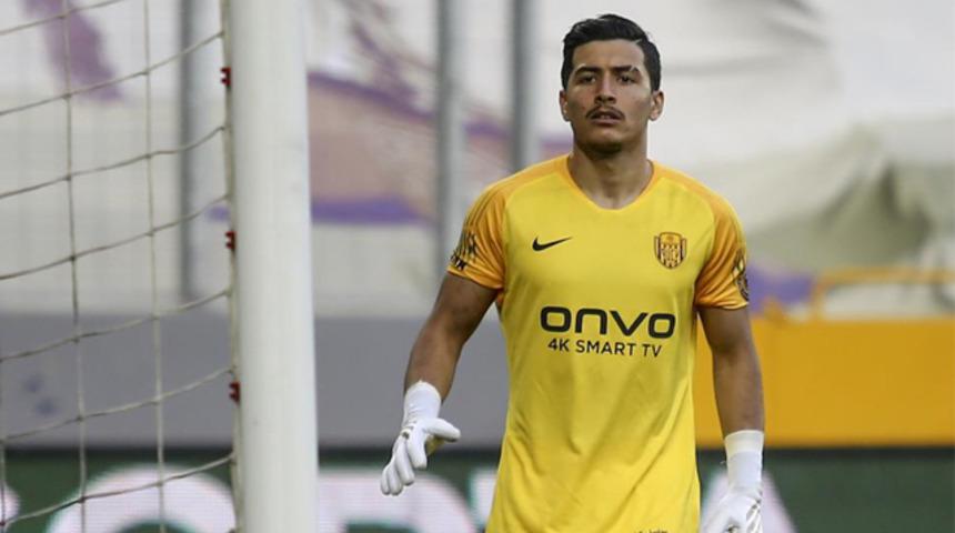  Ankarag&uuml;c&uuml;'nde Mert Topuz ilk S&uuml;per Lig ma&ccedil;ına &ccedil;ıktı