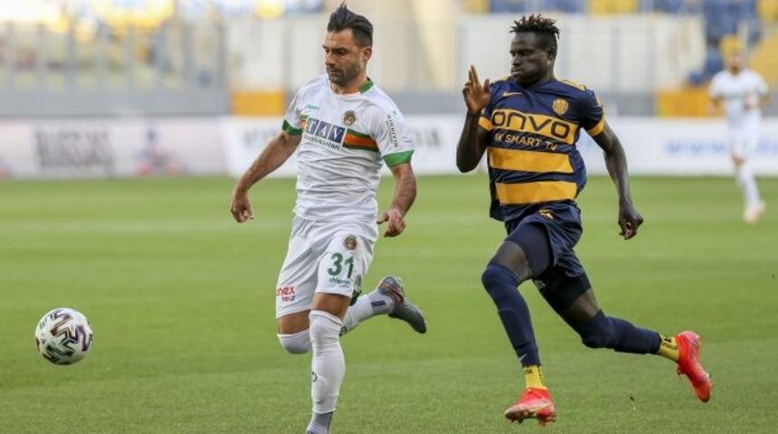 Alanyaspor, ligi galibiyetle noktaladı