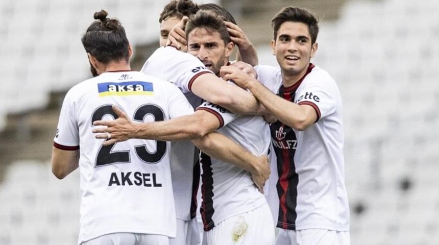 Fatih Karag&uuml;mr&uuml;k, Denizlispor'u 5-1 mağlup etti