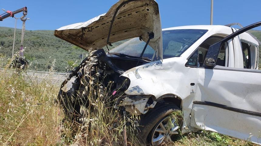 GÜNCELLEME - Gemlik'te trafik kazasında bir kişi ağır yaralandı