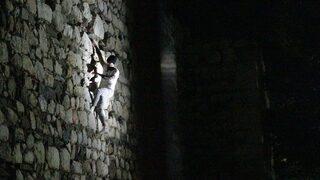 Sekiz metre tırmanmış! Çorum'da 'örümcek adam' alarmı